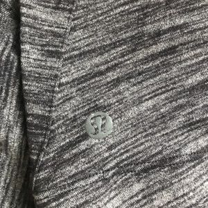 Lululemon Black/Grey turtleneck pullover size 10